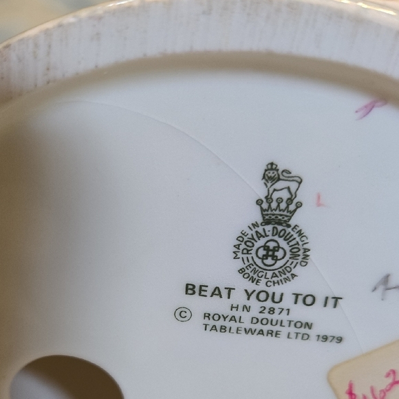 Porcelain Figurine with Pink Dress and Dog - Picture 8 of 9